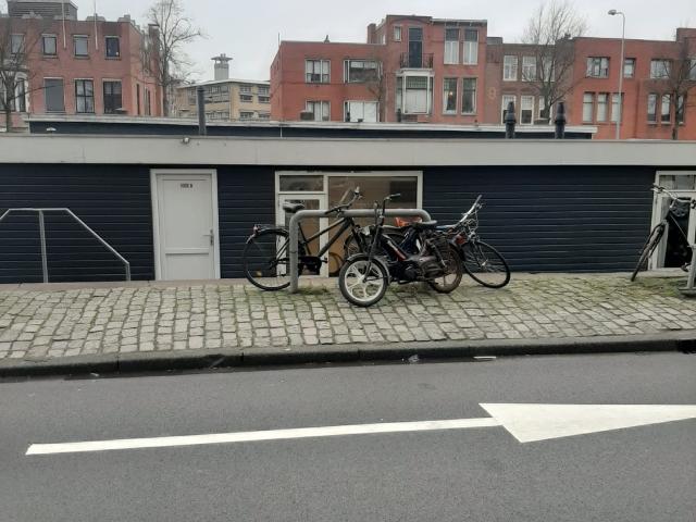 Ruim en nette appartement op woonboot