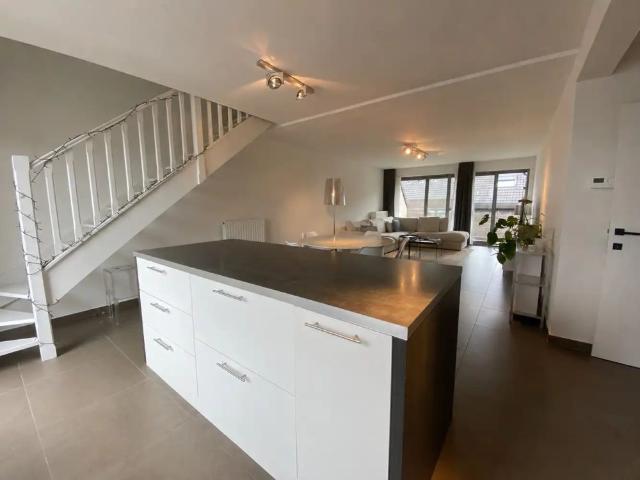 Ruim en comfortabel duplexappartement in het centrum van Lanaken