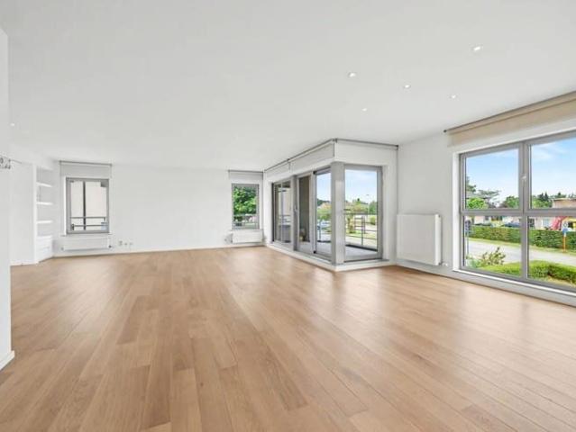 Ruim en exclusief appartement met dubbele garage