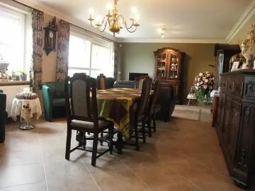 Ruim en energiezuinig appartement met TERRAS en GARAGE te huur in Oedelem