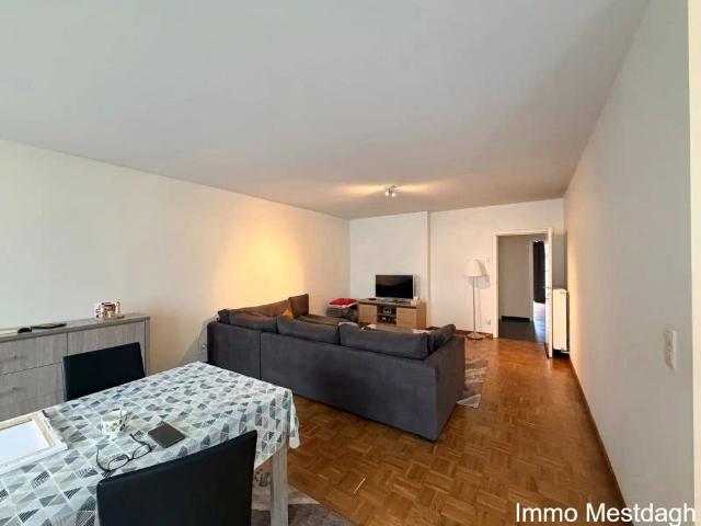 Ruim en energiezuinig gelijkvloers appartement 115 m² met terras en staanplaats in hartje Diest