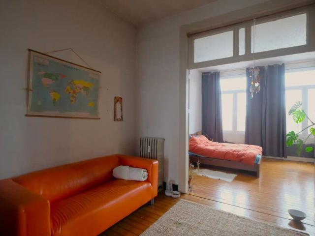 Ruim en licht appartement op het hippe Zuid