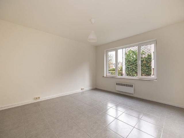Ruim 3 slaapkamer appartement te huur