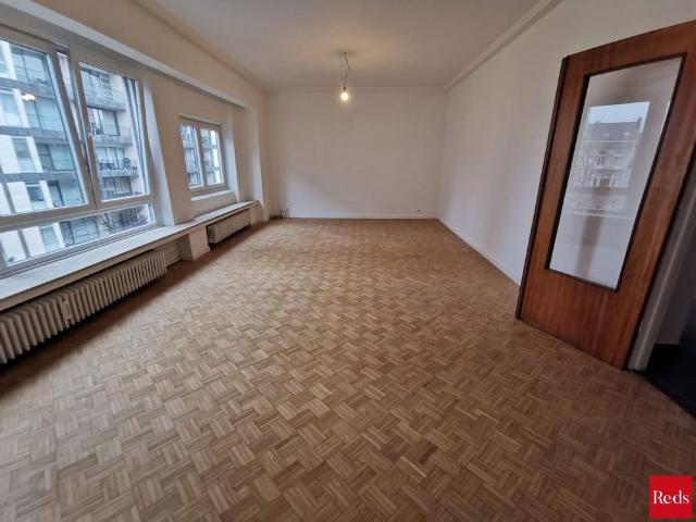Ruim en lichtrijk 2 slaapkamerappartement op top locatie