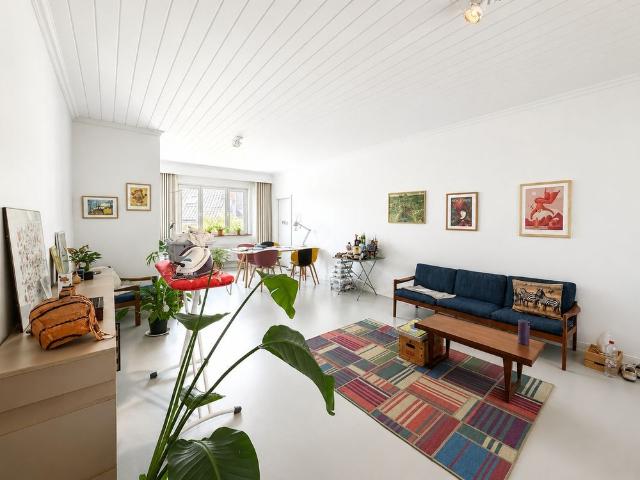 Ruim en lichtrijk twee slaapkamer appartement in centrum Gent