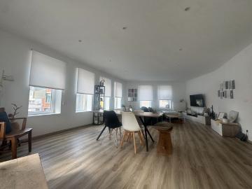 Ruim en lichtrijk appartement te huur in Sint Kruis