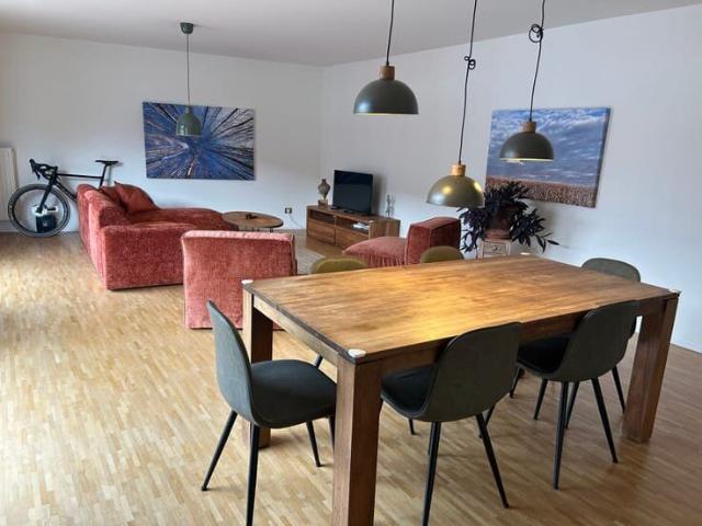 Ruim en stijlvol bemeubeld appartement van 120m²