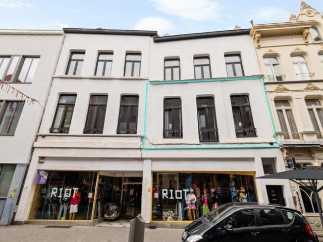 Ruim en stijlvol 2 slaapkamer appartement met groot terras