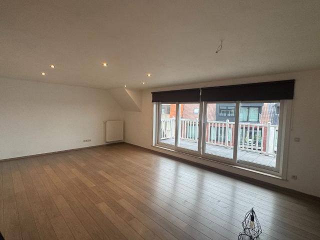 Ruim, energiezuinig duplex appartement nabij het centrum