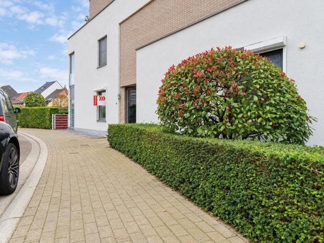 Ruim gelijkvloers app met zonneterras