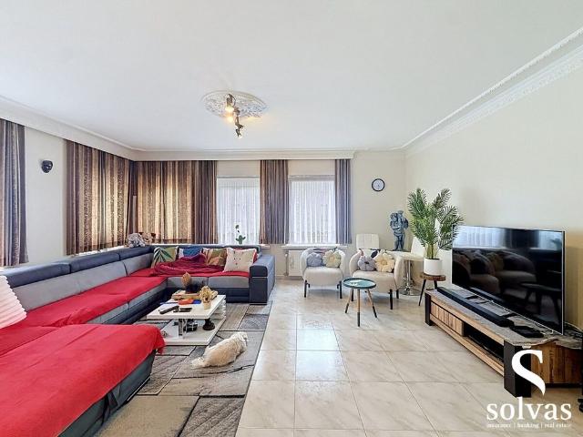 Ruim gelijkvloers appartement