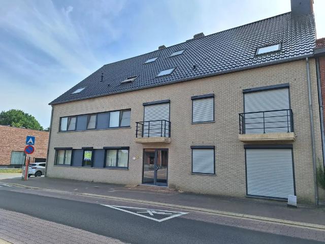 Ruim gelijkvloers appartement te Heusden centrum