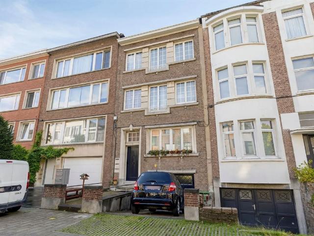 Ruim gelijkvloers appartement met grote tuin nabij het Brilschanspark