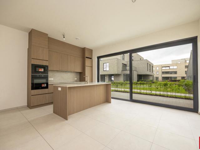 Ruim gelijkvloers nieuwbouwappartement met 3 slaapkamers