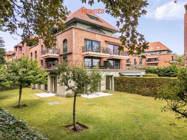 Ruim gelijkvloersappartement met zonnige privatieve tuin.