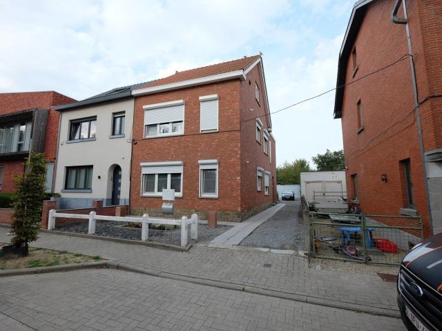 Ruim gerenoveerd appartement met 1 slaapkamer en kelder t.
