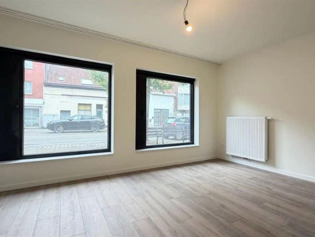 Ruim GLV app met 4slk, terras en carport