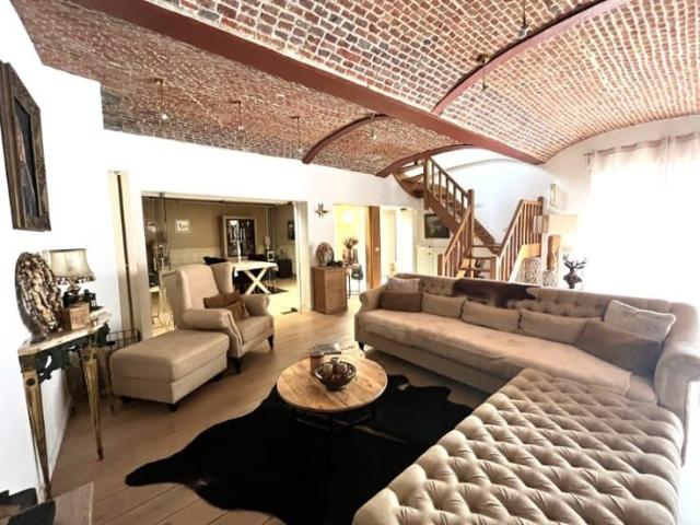 Ruim luxe appartement/duplex met garage!