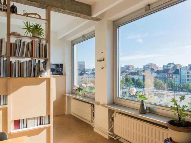 Ruim, licht, vrolijk appartement met skyline view en terras