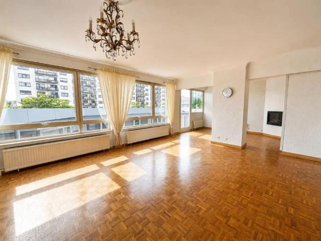 RUIM LICHTRIJK APPARTEMENT