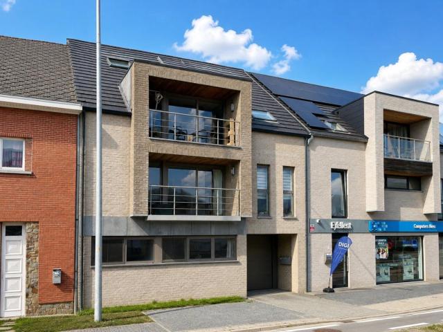 Ruim lichtrijk appartement met 2 slaapkamers en 2 terrassen