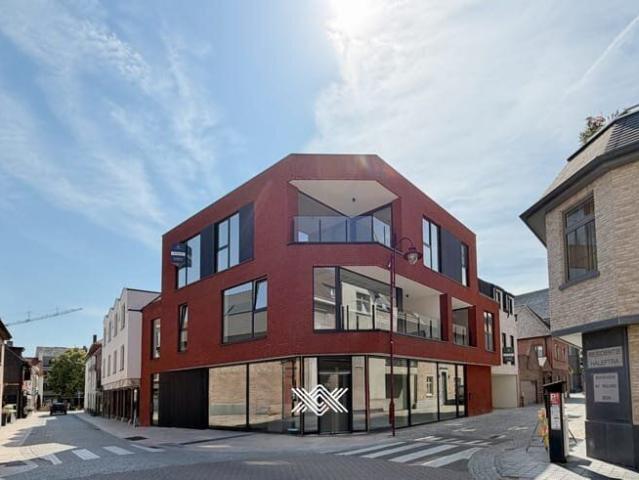 Ruim tweeslaapkamer appartement op de eerste verdieping