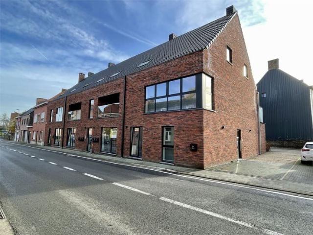 Ruim 1 slpk. appartement met groot terras en staanplaats