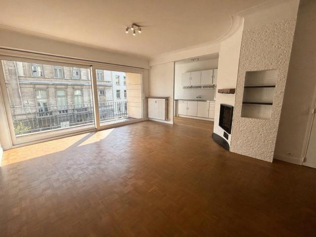 Ruim 2 à 3 slpk appartement met autostaanplaats in Harmoniew