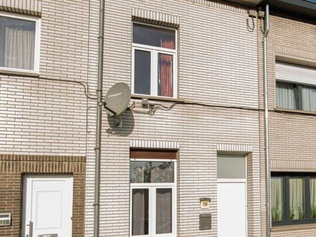 Ruim 2 slaapkamer huis in Halle 142m²