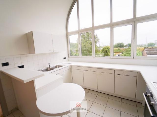 Ruim 2 slaapkamer penthouse te Zwijnaarde