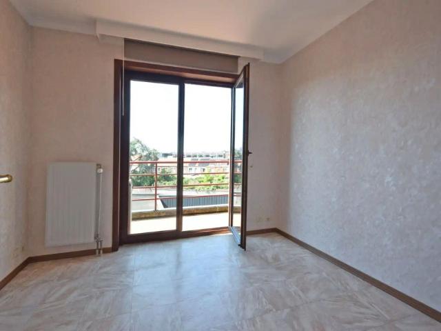 Ruim 2 slaapkamerappartement met twee terrassen en garage op mooie locatie in Roeselare