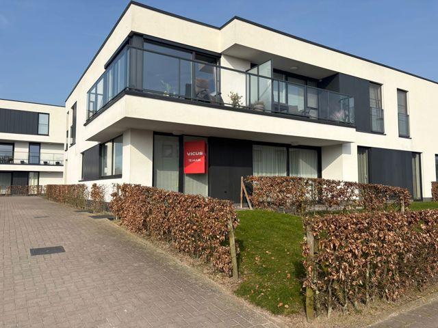 Ruim 2 slaapkamerappartement met tuin in Zwevezele