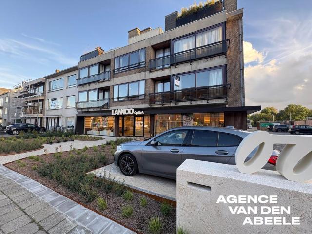 Ruim 2 slaapkamerappartement met garage in Sint Andries
