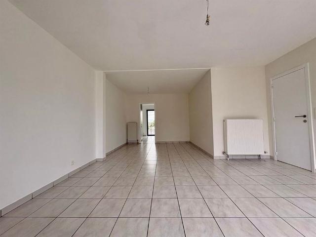 Ruim 2 slaapkamerappartement met lift en autostaanplaats in Sint Gillis Dendermonde