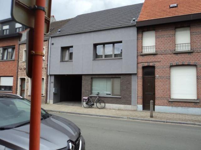Ruim 3 slaapkamer appartement Niel, Stationsstraat