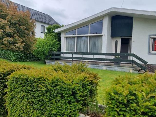 Ruim 3 slaapkamer huis met grote tuin