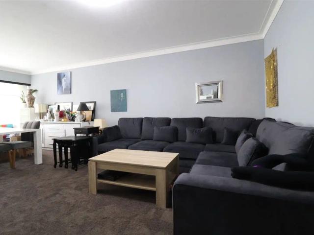 Ruim 3 slaapkamerappartement met terras