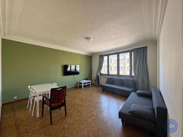 Ruim 4 slaapkamerappartement op centrale locatie!