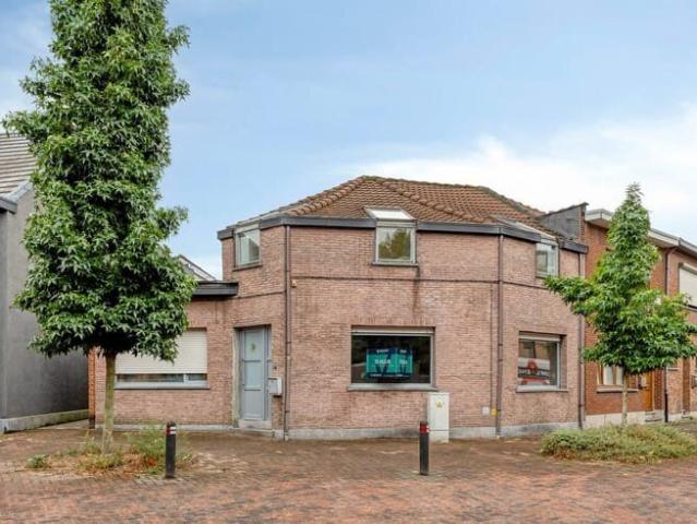 Ruime 3 slaapkamerwoning nabij De Schorre