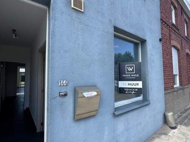 Ruime vernieuwde woning met tuin