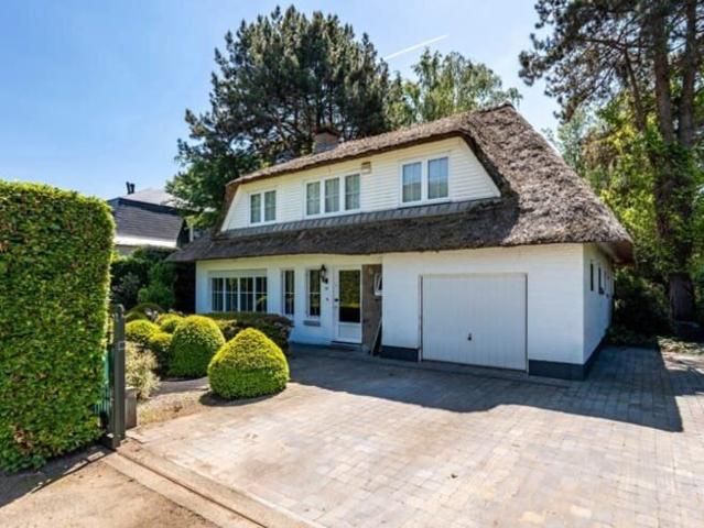 Ruime villa met 4 slpks en ZW tuin op perceel van 1.400 m²