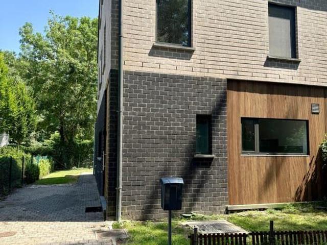 Ruime woning 4slpk met tuin, Lievegem