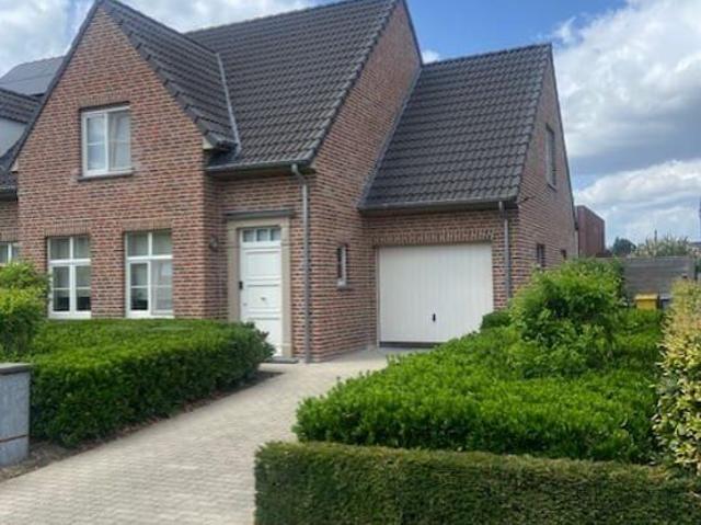 Ruime woning Kasterlee, 3 slpks, terras, tuin