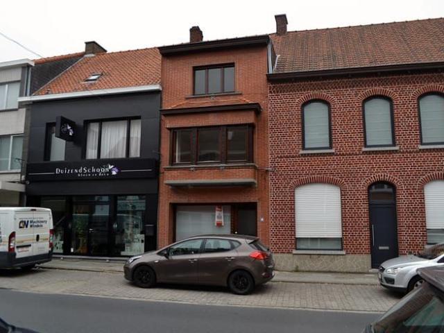 Ruime woning op uitstekende locatie
