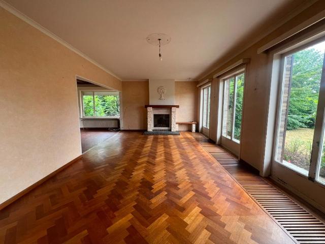 Ruime woning met tuin in Stokrooie