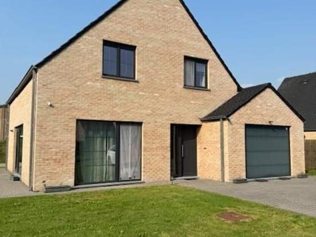 Ruime woning met 3 slaapkamers