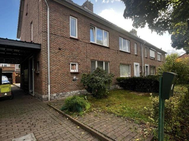 Ruime woning met 3 slaapkamers en terras