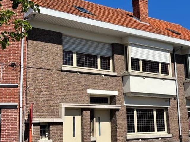 Ruime woning met 5 slaapkamers in het centrum