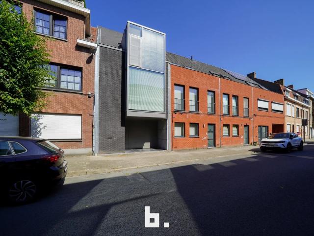 Ruime woning te huur op toplocatie in Sint Andries