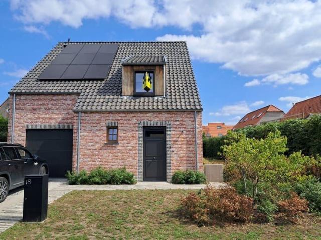 Ruime alleenstaande woning in Moerkerke